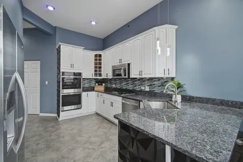 286 Prairie View Lane Wheeling IL 60090
