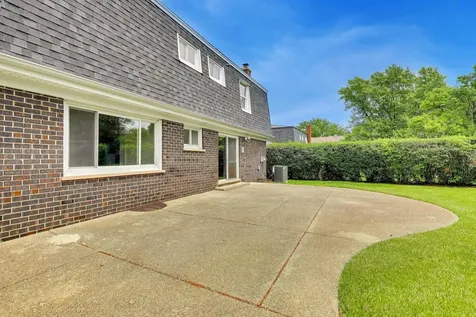 1225 Laurel Avenue Deerfield IL 60015