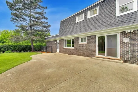 1225 Laurel Avenue Deerfield IL 60015