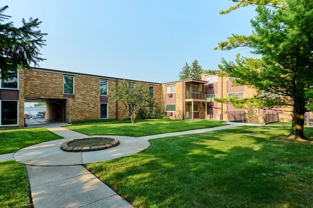 1320A Lore Lane Lombard IL 60148