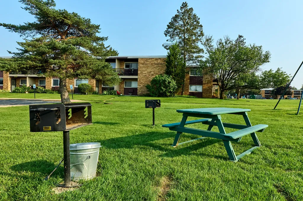 1320A Lore Lane Lombard IL 60148