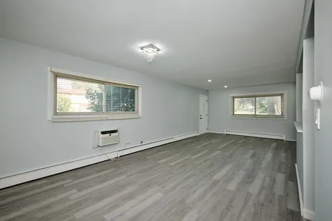 1320A Lore Lane Lombard IL 60148