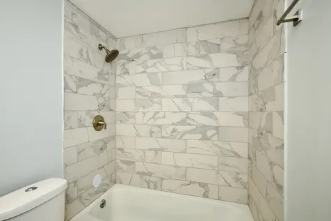 1320A Lore Lane Lombard IL 60148