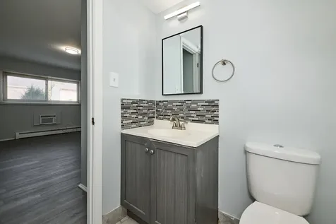1320A Lore Lane Lombard IL 60148