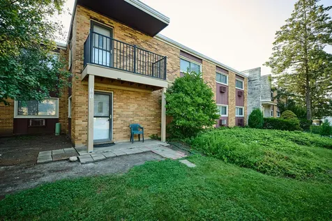 1320A Lore Lane Lombard IL 60148