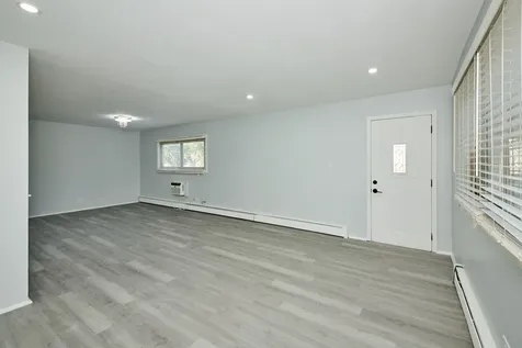 1320A Lore Lane Lombard IL 60148