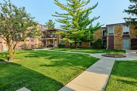1320A Lore Lane Lombard IL 60148