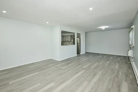 1320A Lore Lane Lombard IL 60148