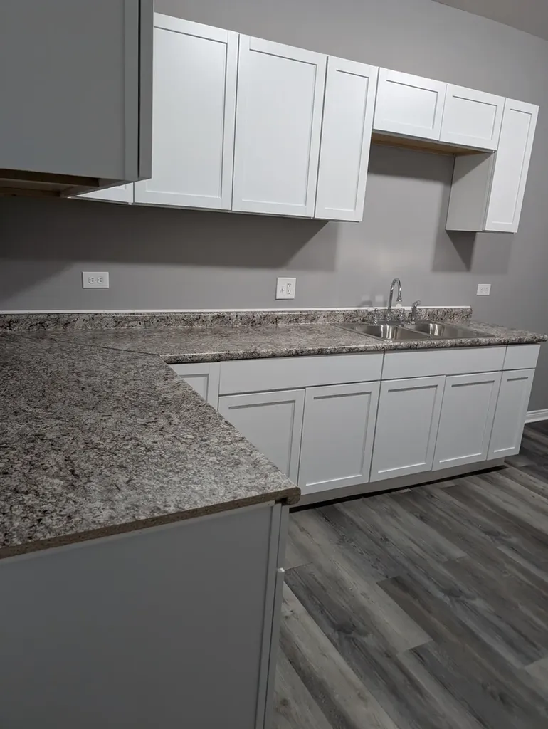 7121 South Perry Avenue Chicago IL 60621