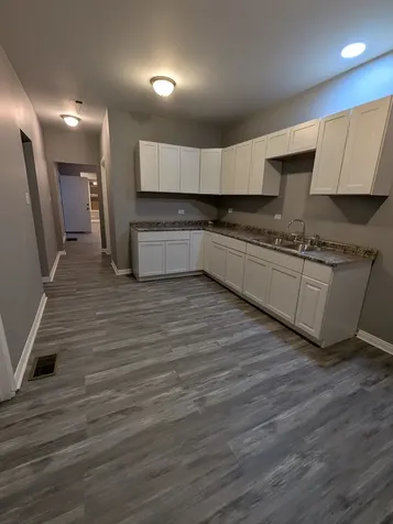 7121 South Perry Avenue Chicago IL 60621