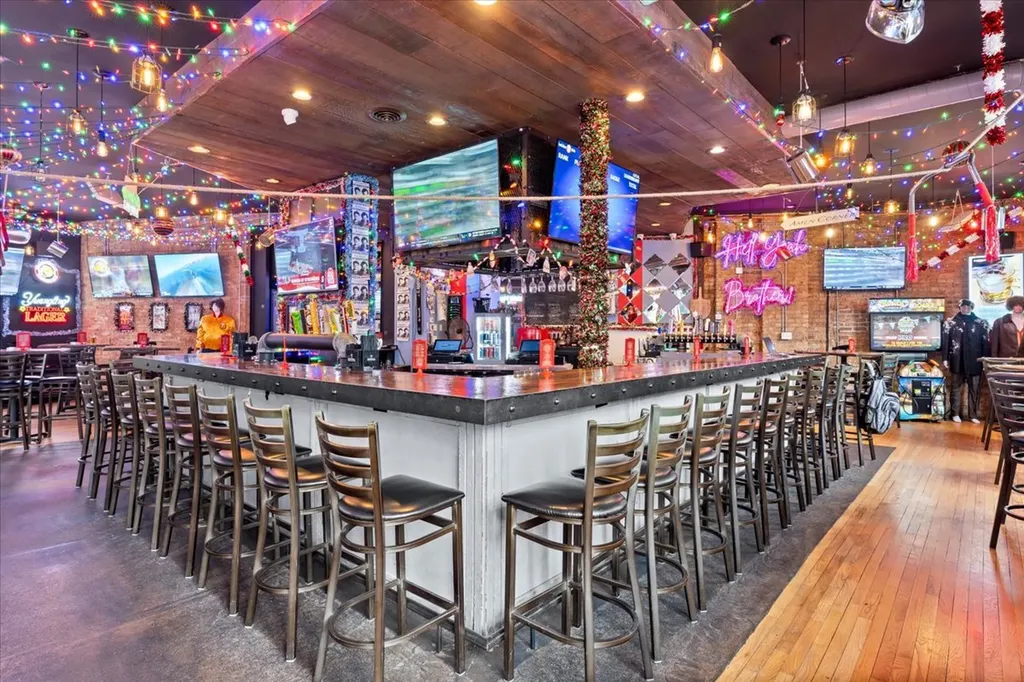 3801 North Clark Street Chicago IL 60613