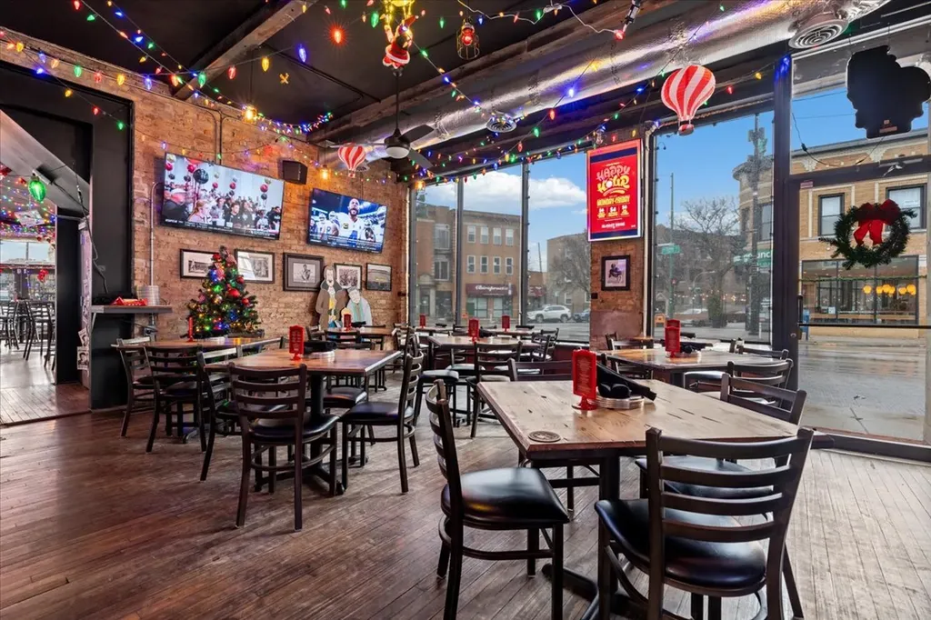 3801 North Clark Street Chicago IL 60613