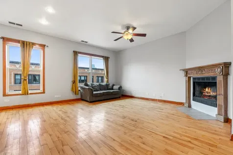 3801 North Clark Street Chicago IL 60613
