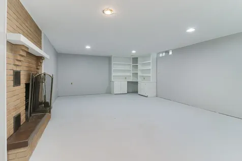 29428 East 500 North Road Leroy IL 61752