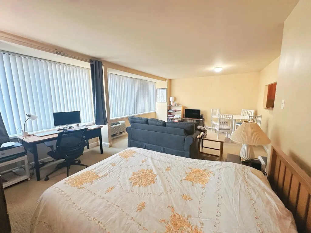211 East Ohio Street Chicago IL 60611