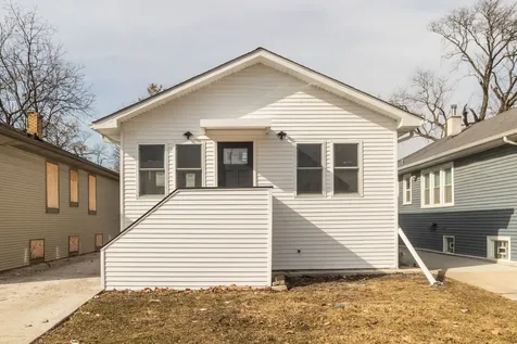 1924 South 17th Avenue Maywood IL 60153