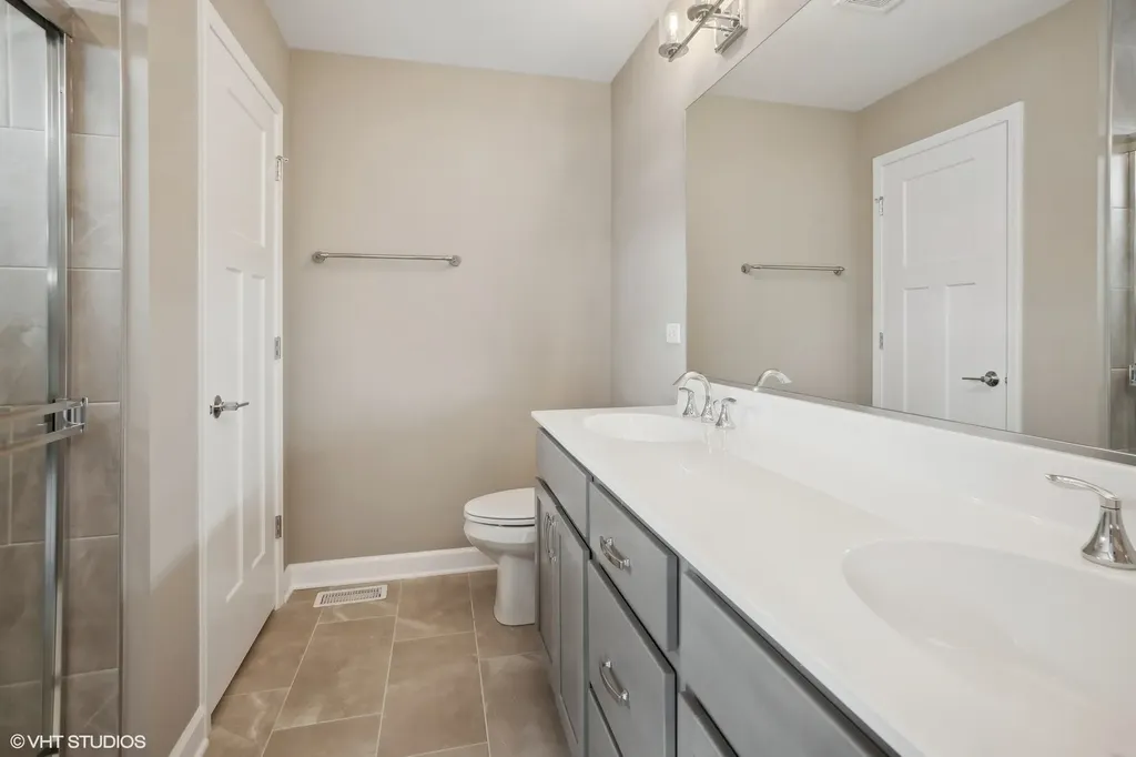276 Masters Drive Addison IL 60101