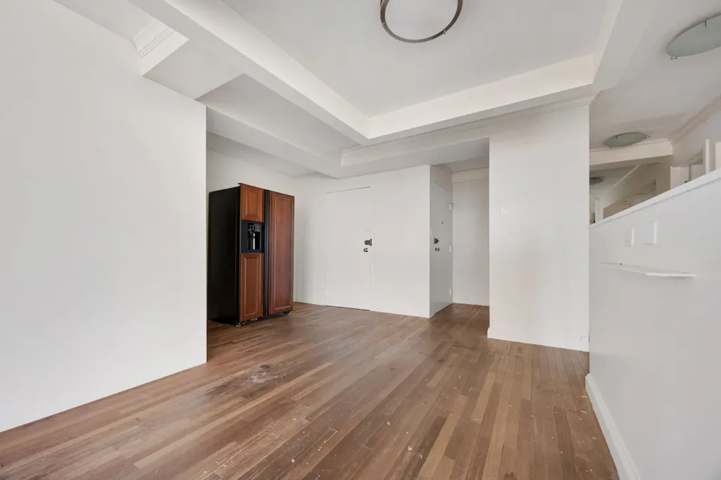 320 West Oakdale Avenue Chicago IL 60657
