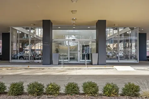320 West Oakdale Avenue Chicago IL 60657