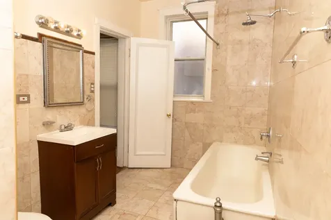 940 East 48th Street Chicago IL 60615