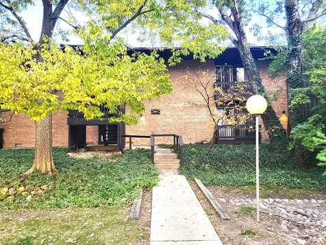 1607 East Maple Terrace Lisle IL 60532