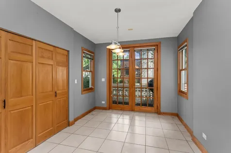 2236 Ridge Avenue Evanston IL 60201