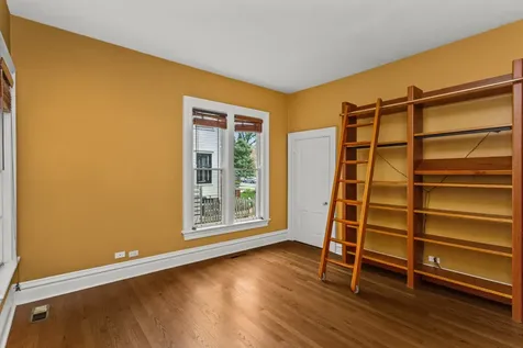 2236 Ridge Avenue Evanston IL 60201