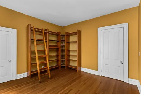 2236 Ridge Avenue Evanston IL 60201
