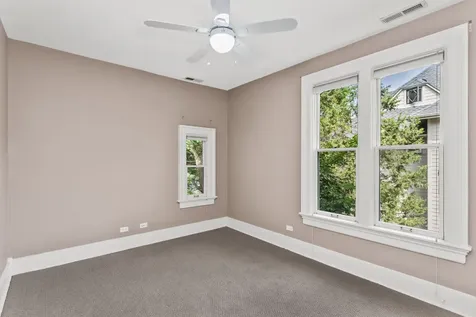 2236 Ridge Avenue Evanston IL 60201