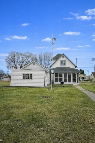 1903 West First Street Dixon IL 61021