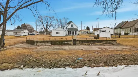 1903 West First Street Dixon IL 61021
