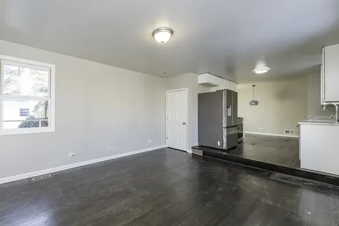 821 12TH Street North Chicago IL 60064