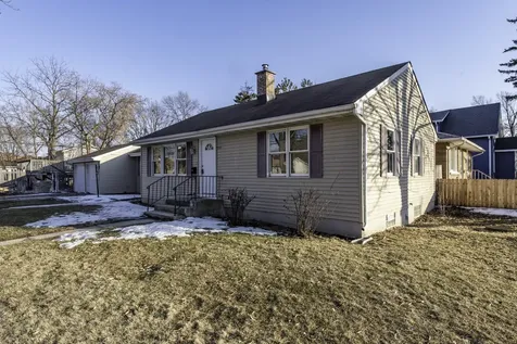 821 12TH Street North Chicago IL 60064