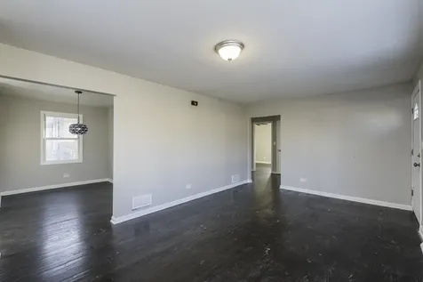 821 12TH Street North Chicago IL 60064