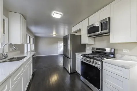 821 12TH Street North Chicago IL 60064