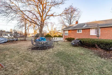 1054 Broadmoor Place Deerfield IL 60015