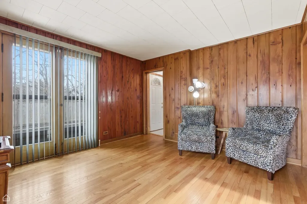 6310 North La Crosse Avenue Chicago IL 60646