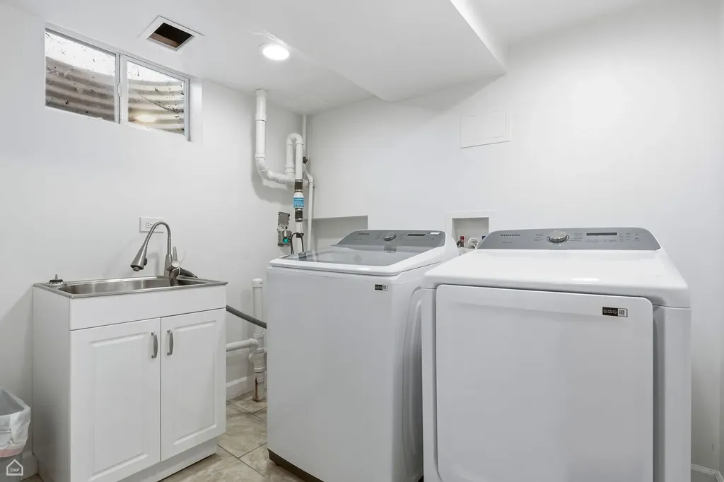 6310 North La Crosse Avenue Chicago IL 60646