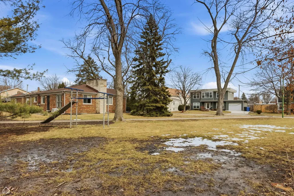 6310 North La Crosse Avenue Chicago IL 60646