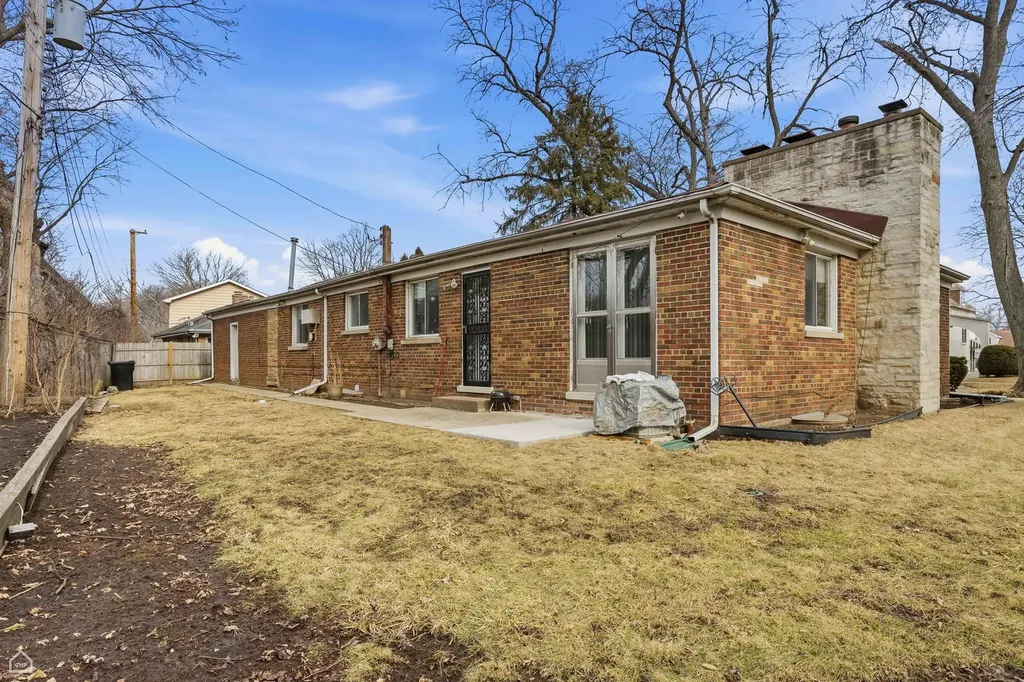 6310 North La Crosse Avenue Chicago IL 60646