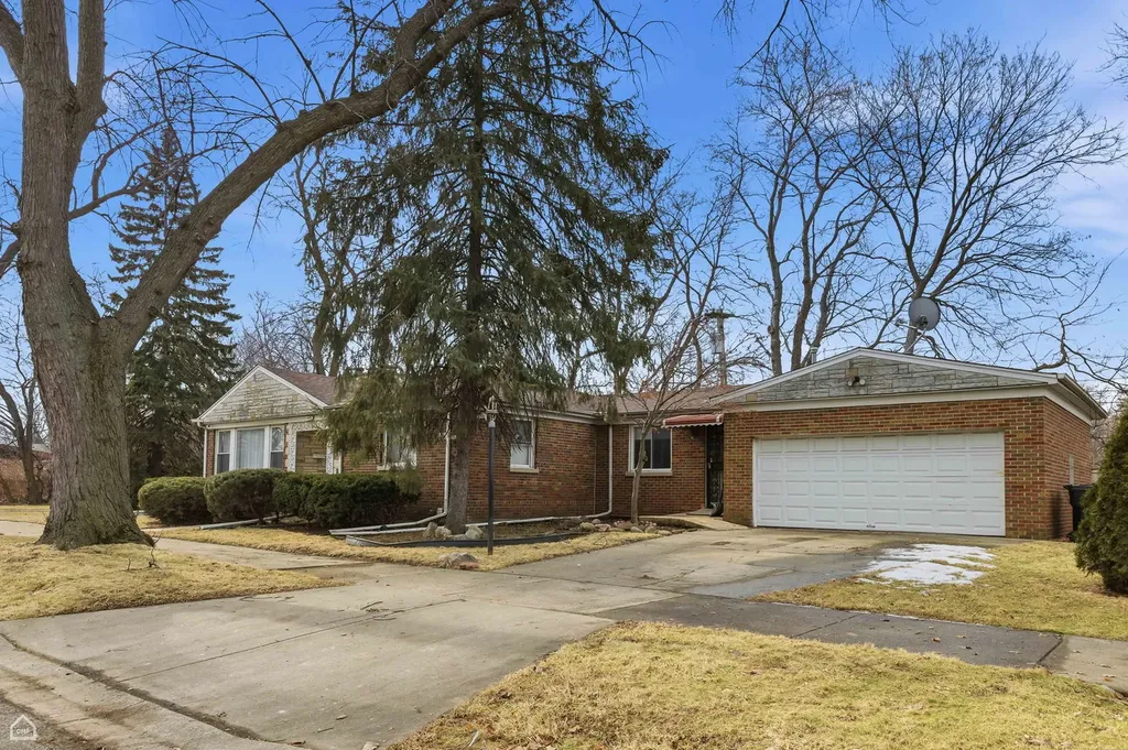 6310 North La Crosse Avenue Chicago IL 60646