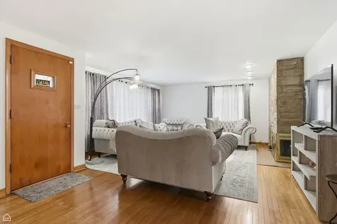 6310 North La Crosse Avenue Chicago IL 60646