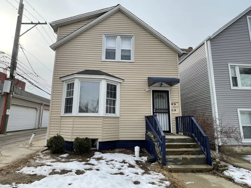 2017 West Norwood Street Chicago IL 60659