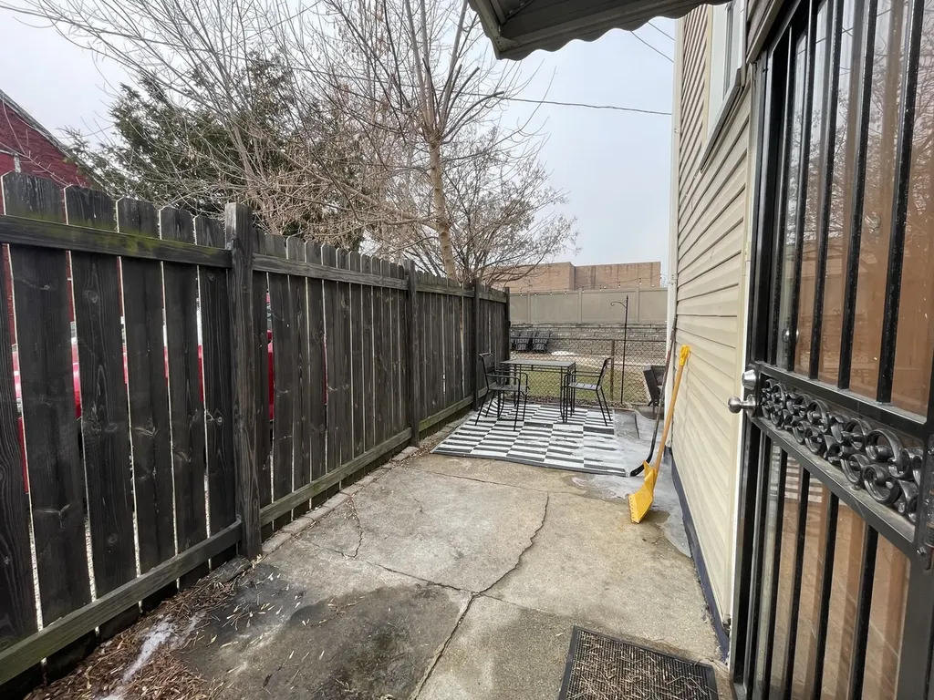 2017 West Norwood Street Chicago IL 60659