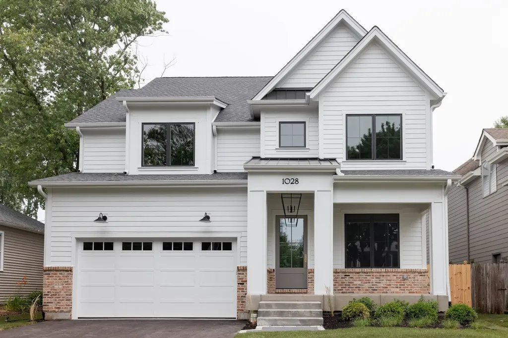 905 North Webster Street Naperville IL 60563
