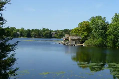 787 Oak Hill Road Lake Barrington IL 60010