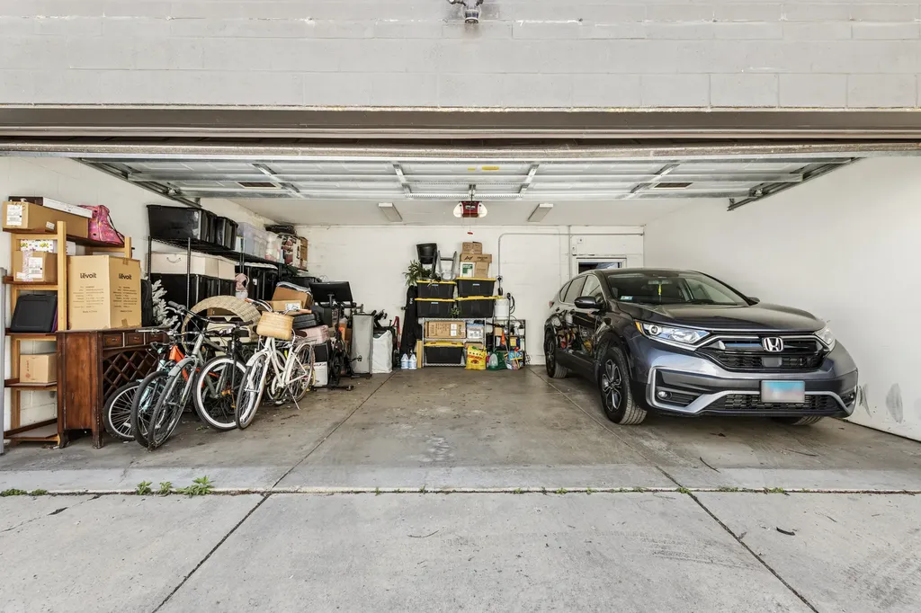 4038 North Western Avenue Chicago IL 60618