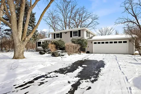 8 East Rollins Road Round Lake Beach IL 60073