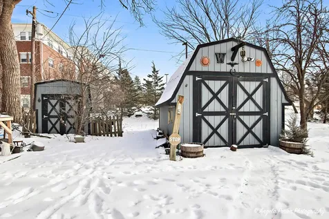 8 East Rollins Road Round Lake Beach IL 60073