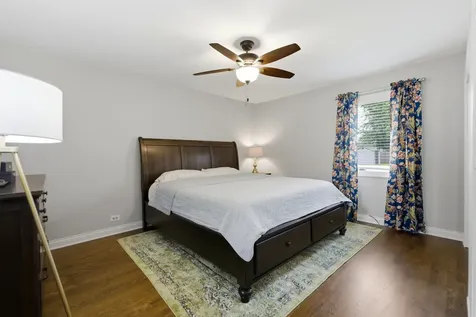 1321 Cumberland Circle E Elk Grove Village IL 60007